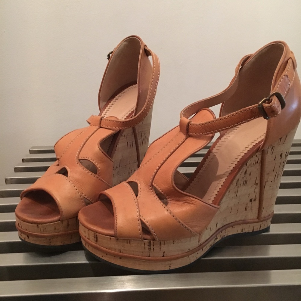Chloe wedge in excellent condition